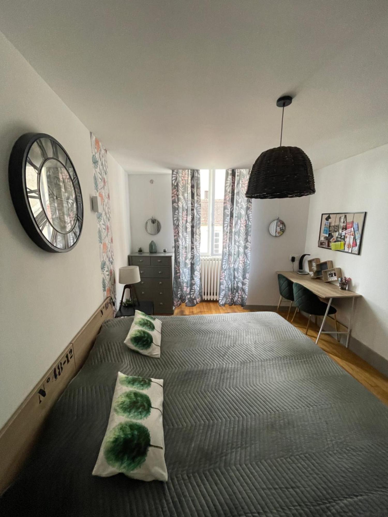 Appartement Moderne Centre Ville, 5 Personnes, 65 M2 Semur-en-Auxois Bagian luar foto