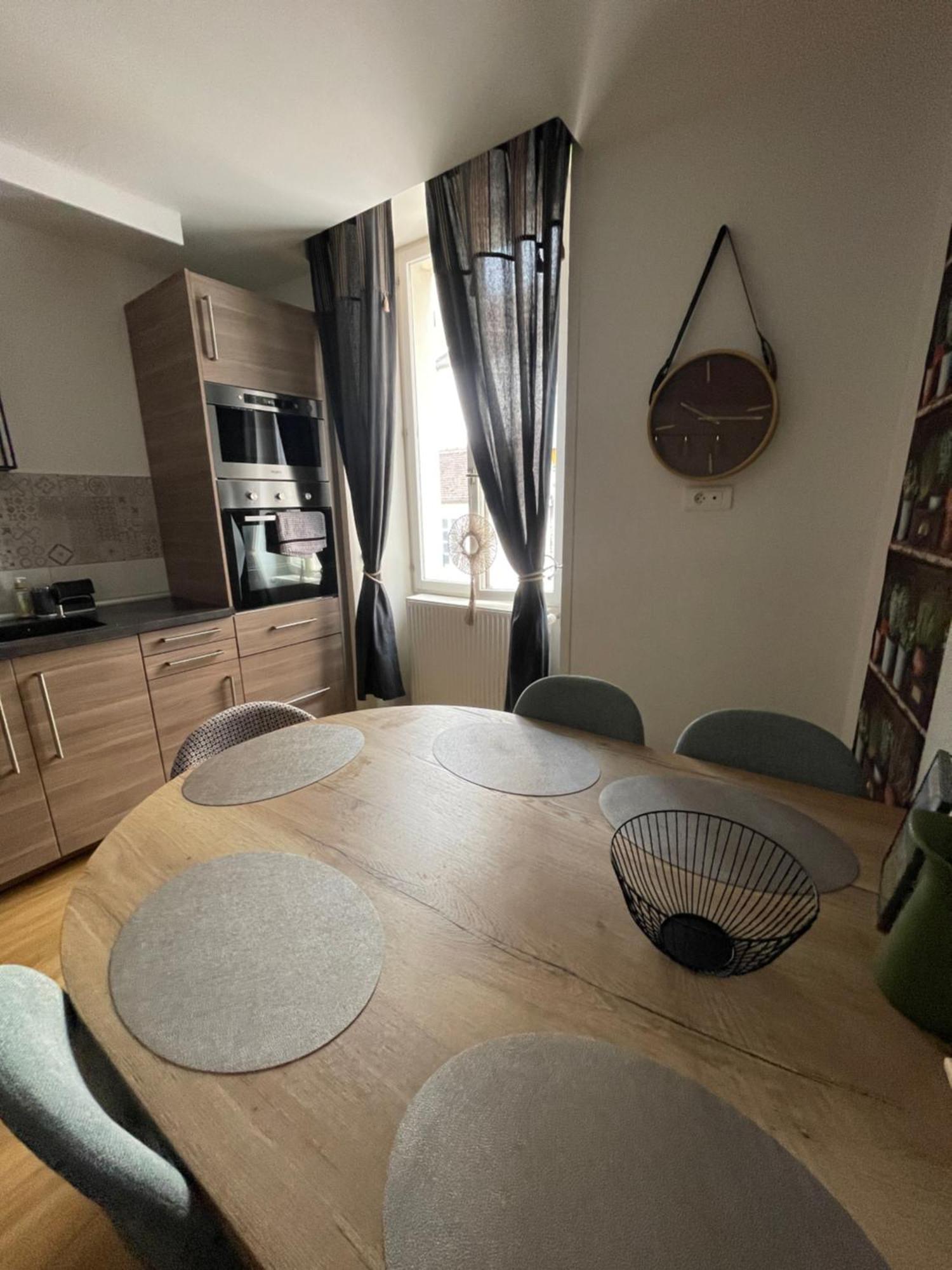 Appartement Moderne Centre Ville, 5 Personnes, 65 M2 Semur-en-Auxois Bagian luar foto
