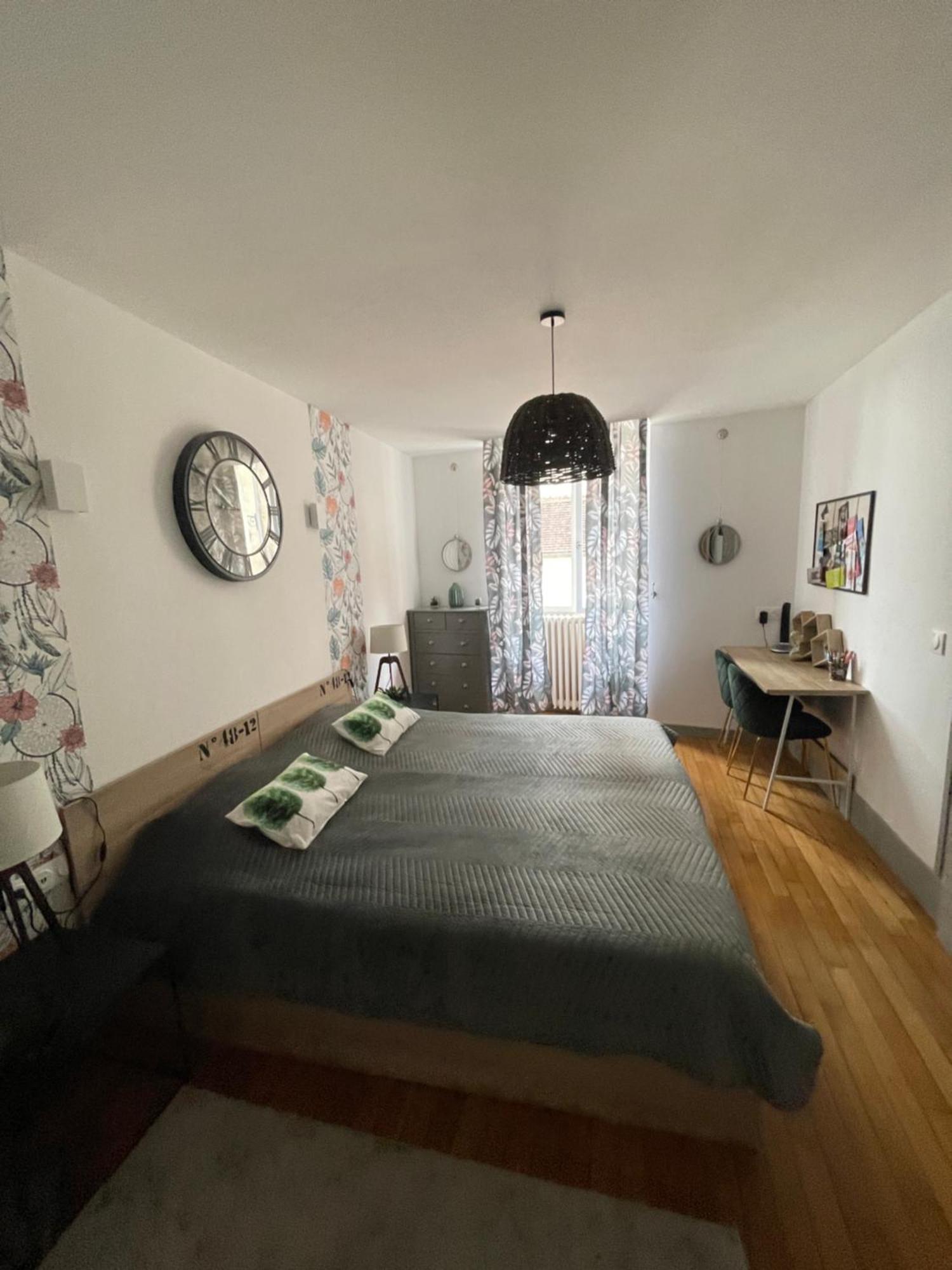 Appartement Moderne Centre Ville, 5 Personnes, 65 M2 Semur-en-Auxois Bagian luar foto