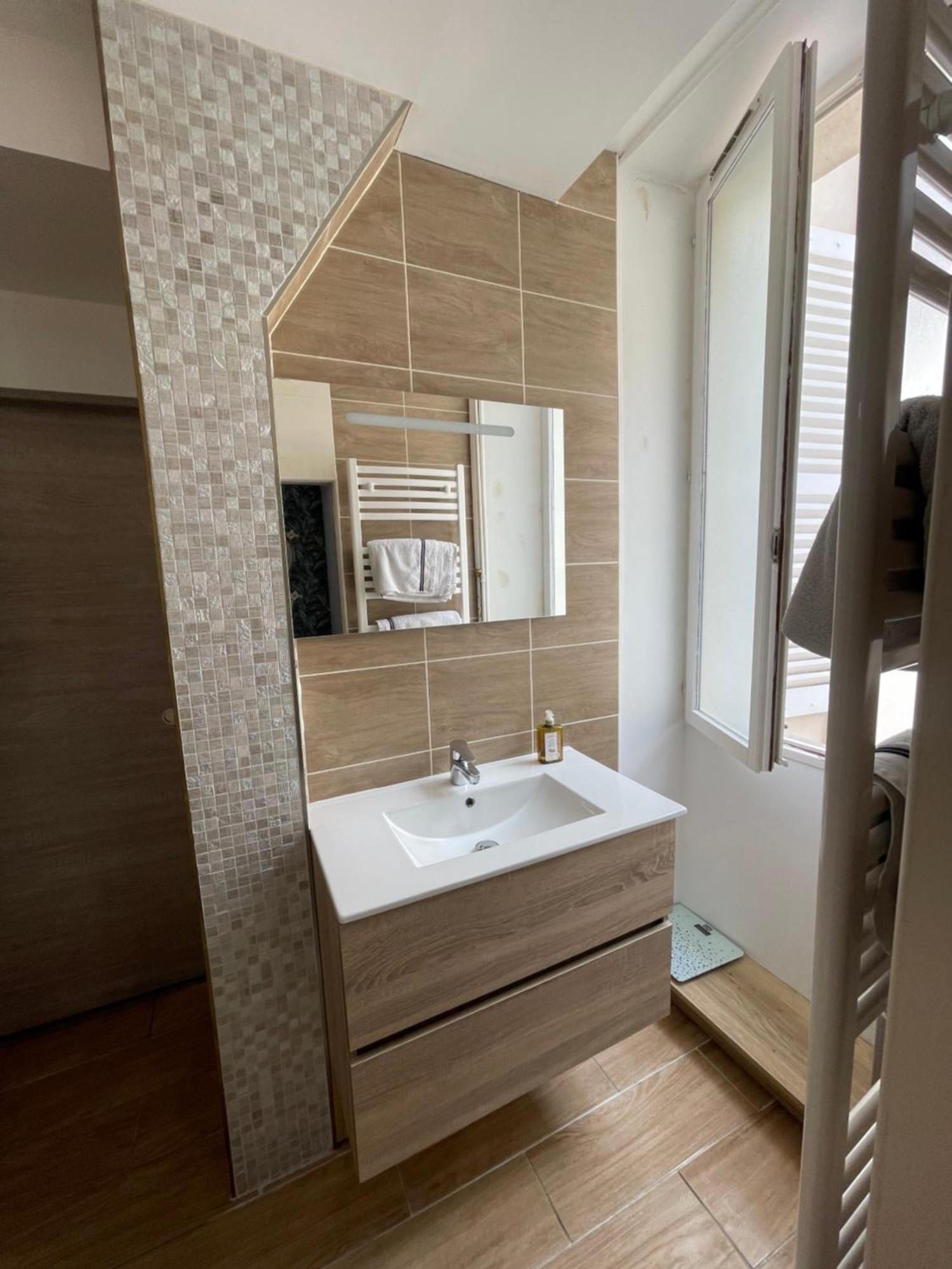Appartement Moderne Centre Ville, 5 Personnes, 65 M2 Semur-en-Auxois Bagian luar foto