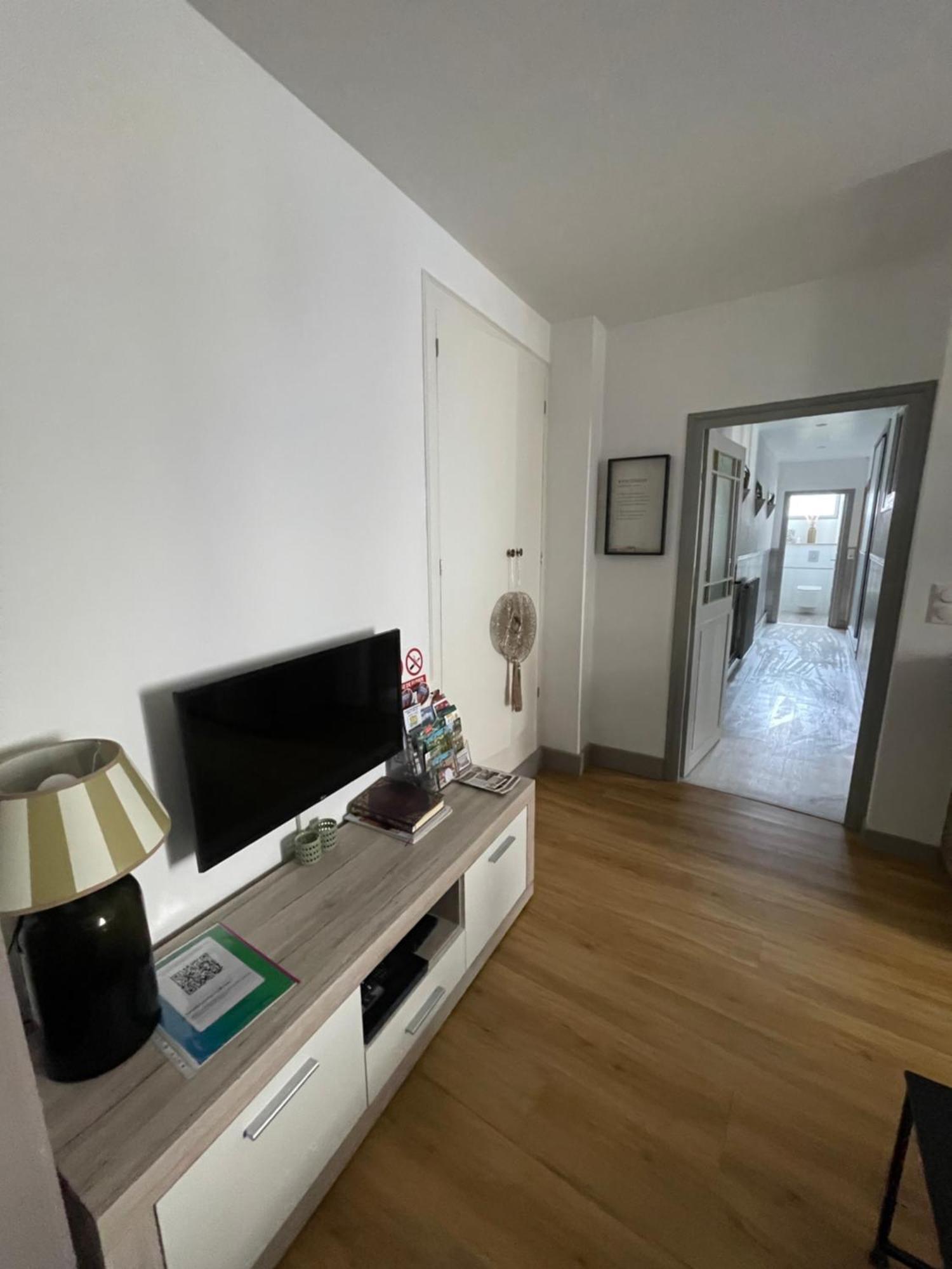 Appartement Moderne Centre Ville, 5 Personnes, 65 M2 Semur-en-Auxois Bagian luar foto